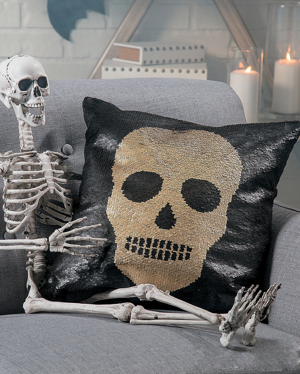 Totenschädel Wendepailletten Kissen Schwarz Gold 1 Totenschädel Wendepailletten Kissen Schwarz Gold
